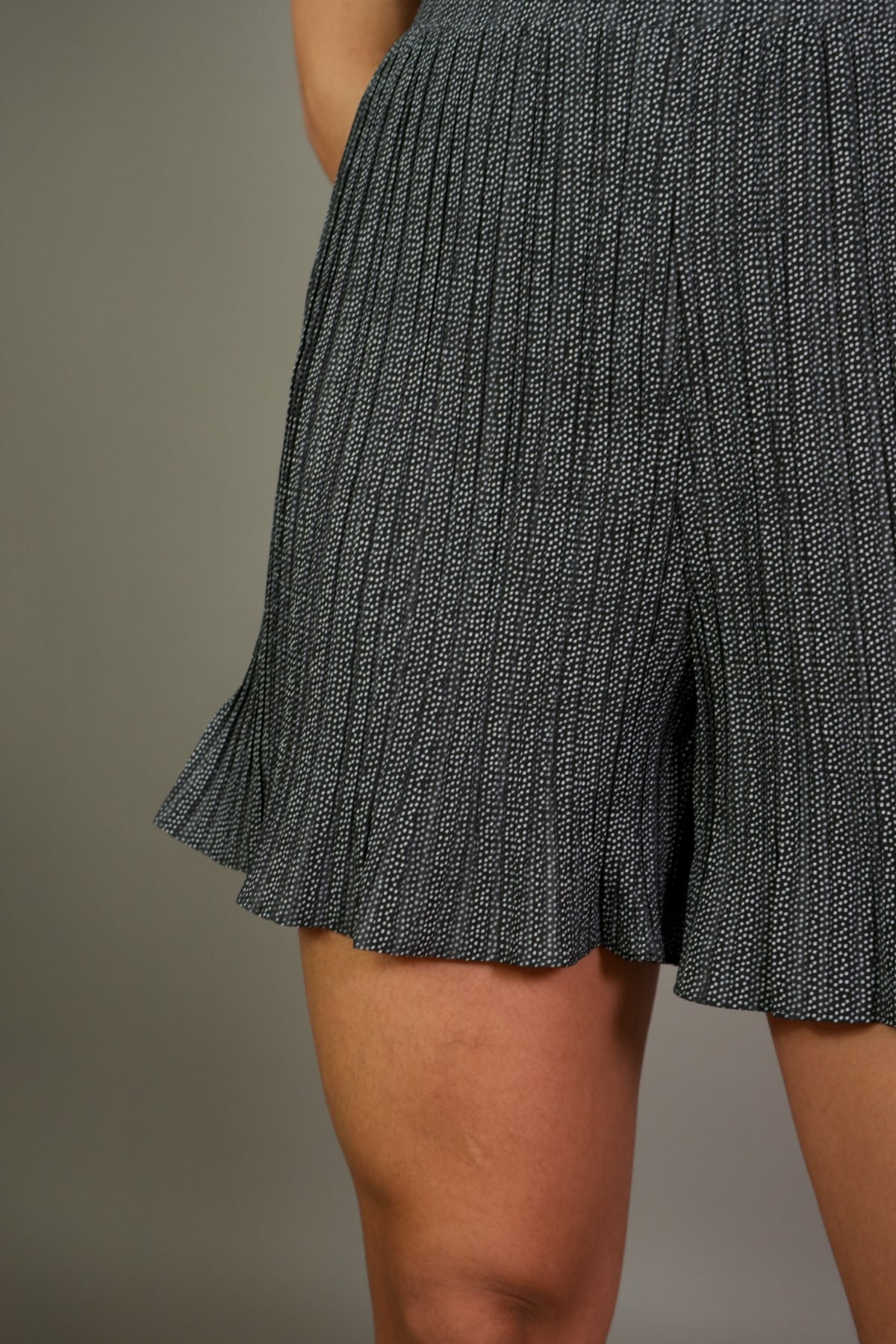Short Skunk Poa Plissado